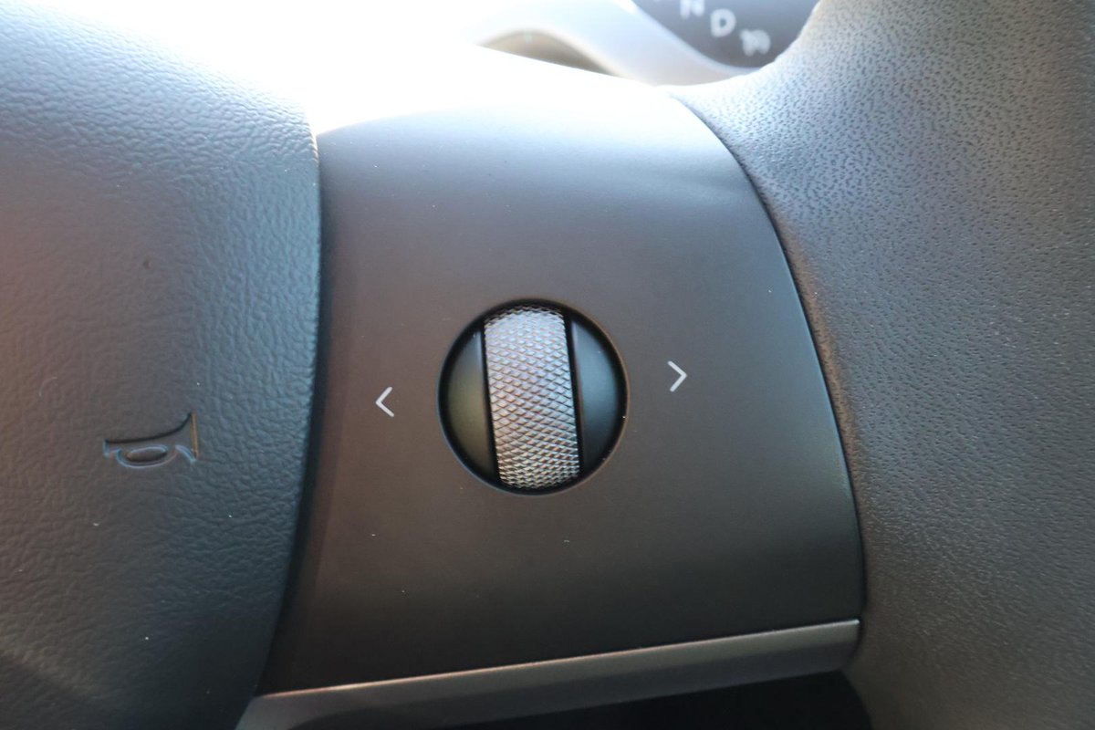 2023 Tesla Model 3 Rear-Wheel Drive image 31