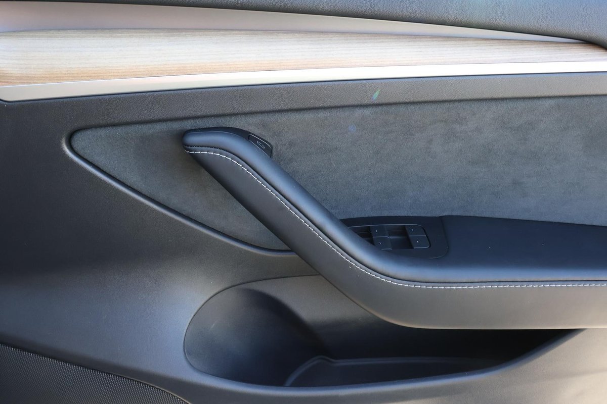 2023 Tesla Model 3 Rear-Wheel Drive image 33