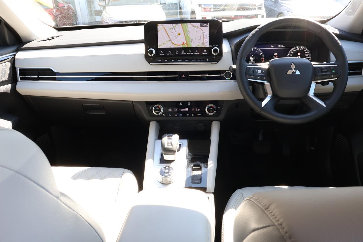 2024 Mitsubishi Outlander Exceed ZM MY24 AWD image 25