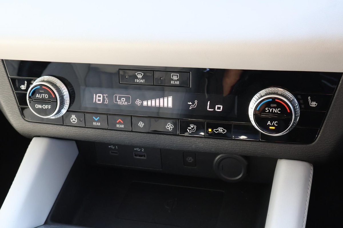 2024 Mitsubishi Outlander Exceed ZM MY24 AWD image 33