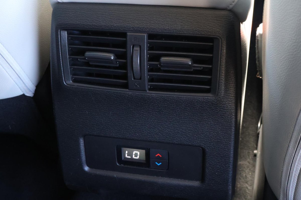 2024 Mitsubishi Outlander Exceed ZM MY24 AWD image 27
