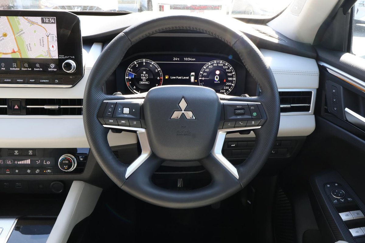 2024 Mitsubishi Outlander Exceed ZM MY24 AWD image 24