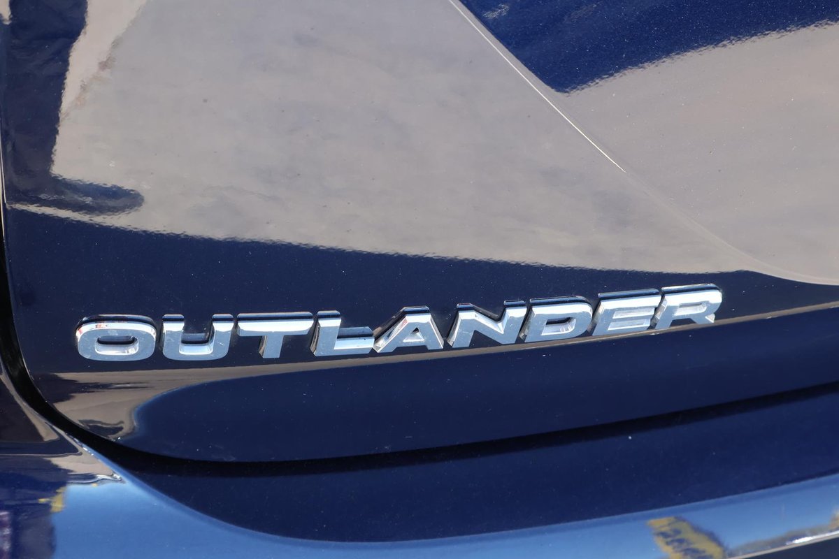 2024 Mitsubishi Outlander Exceed ZM MY24 AWD image 9
