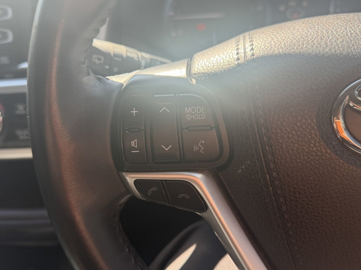 2023 Toyota Kluger image 17