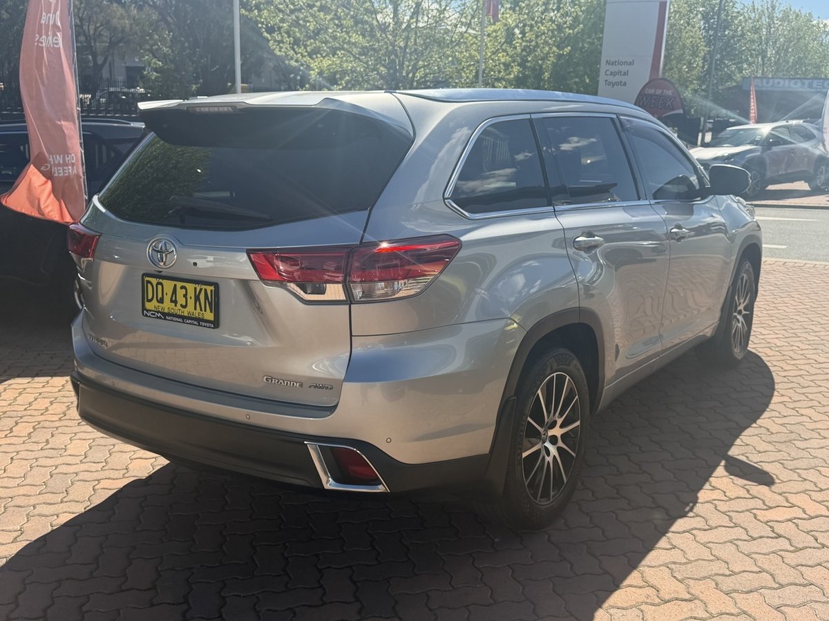 2023 Toyota Kluger image 6