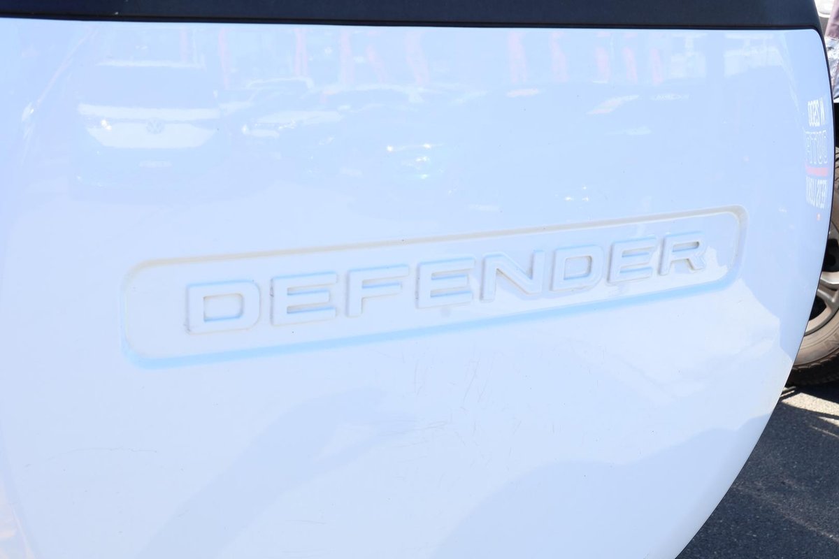 2022 Land Rover Defender 110 D300 SE L663 MY23 AWD image 13