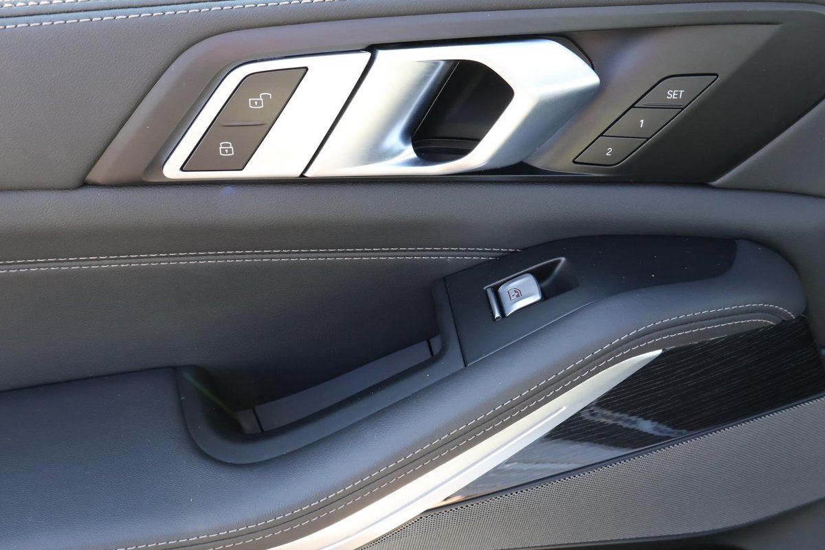2024 BMW X7 xDrive40d M Sport G07 LCI 4X4 Constant image 24