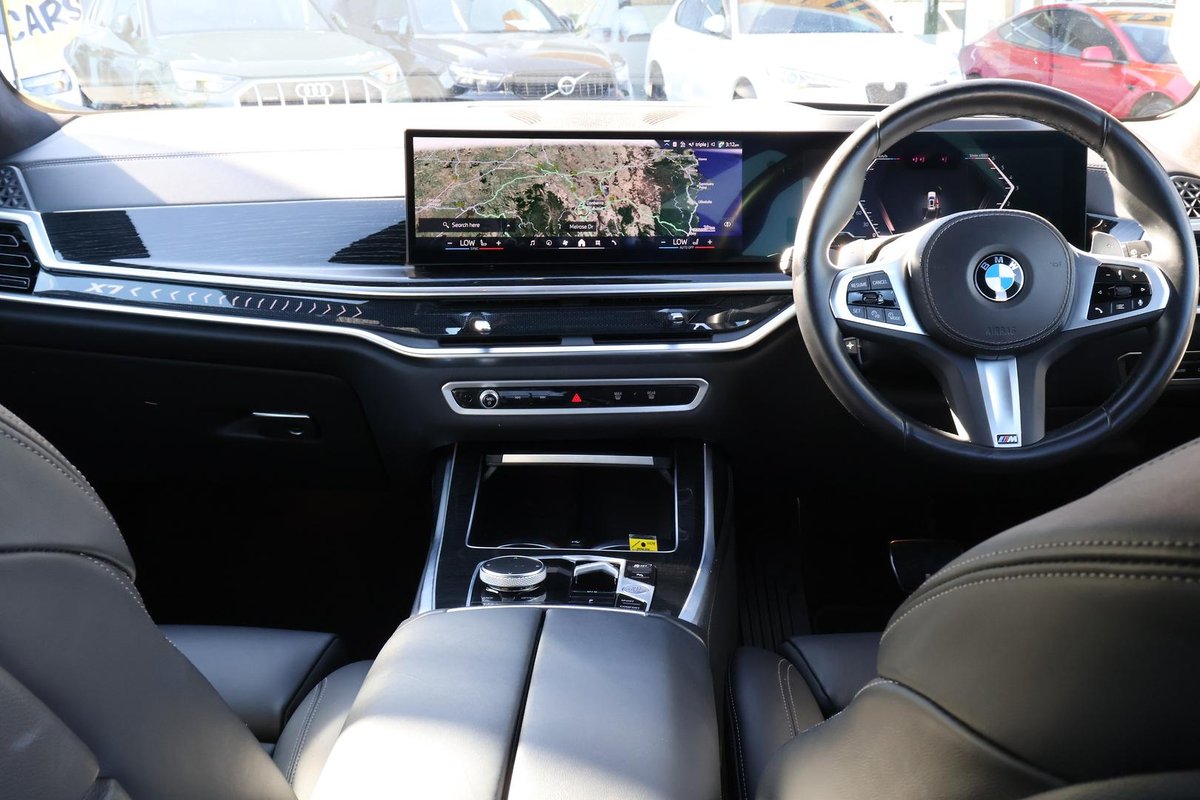 2024 BMW X7 xDrive40d M Sport G07 LCI 4X4 Constant image 26