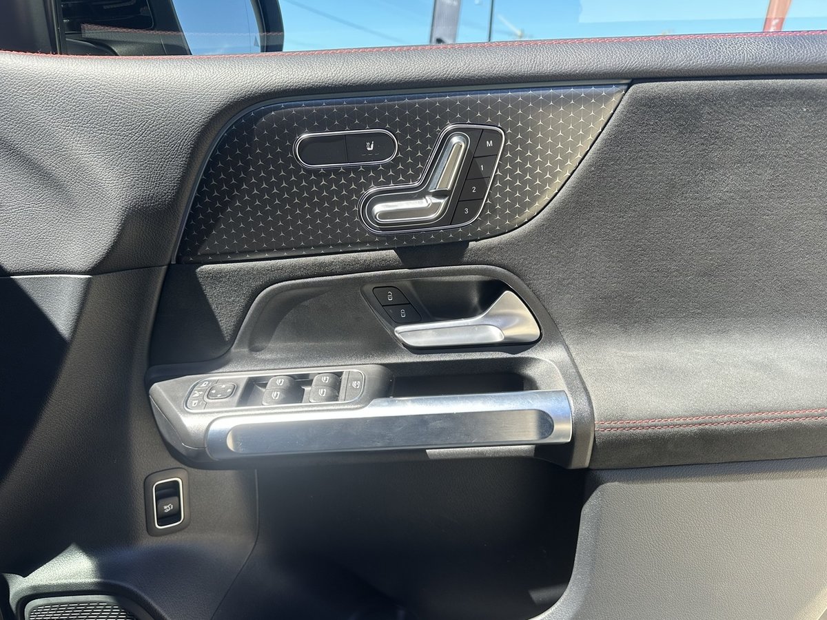 2024 Mercedes-Benz GLB-Class GLB200 X247 image 15