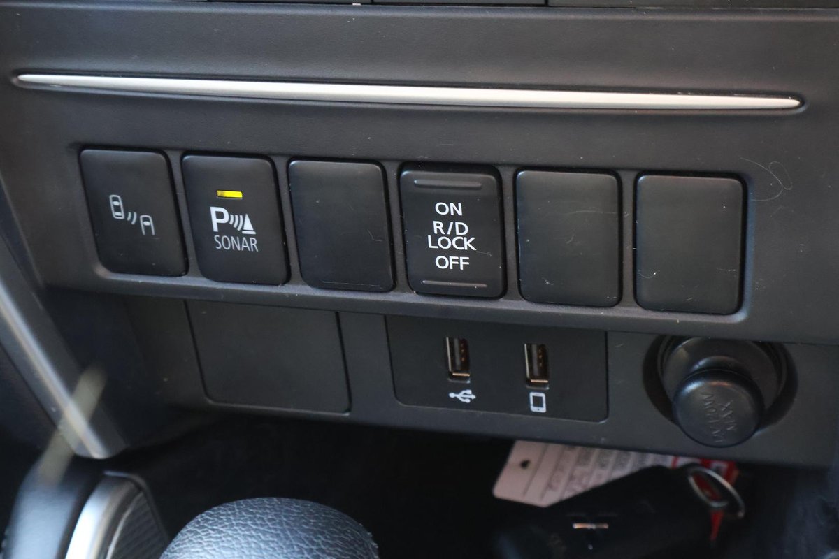 2022 Mitsubishi Triton GLS MR MY22 4X4 Dual Range image 21
