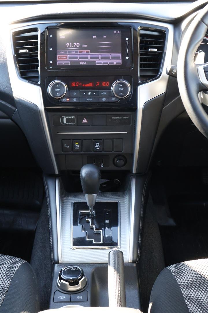 2022 Mitsubishi Triton GLS MR MY22 4X4 Dual Range image 18