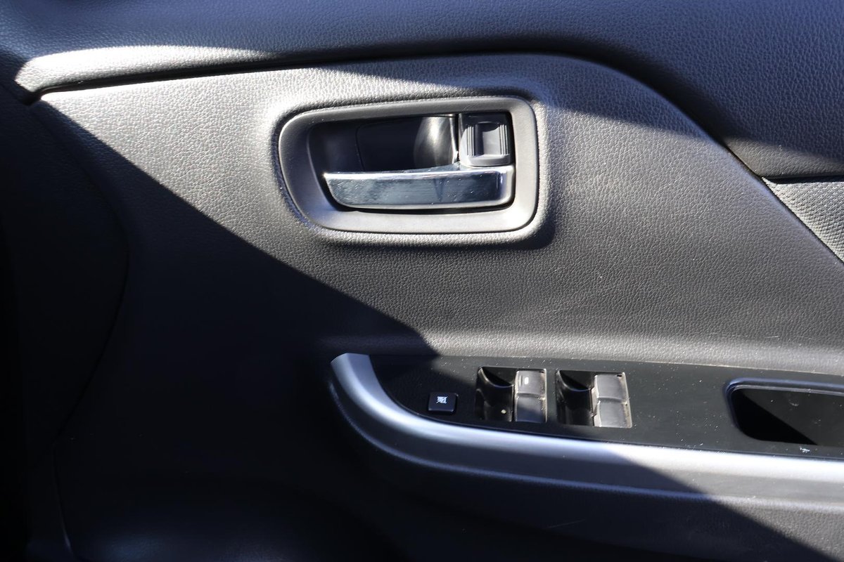 2022 Mitsubishi Triton GLS MR MY22 4X4 Dual Range image 32