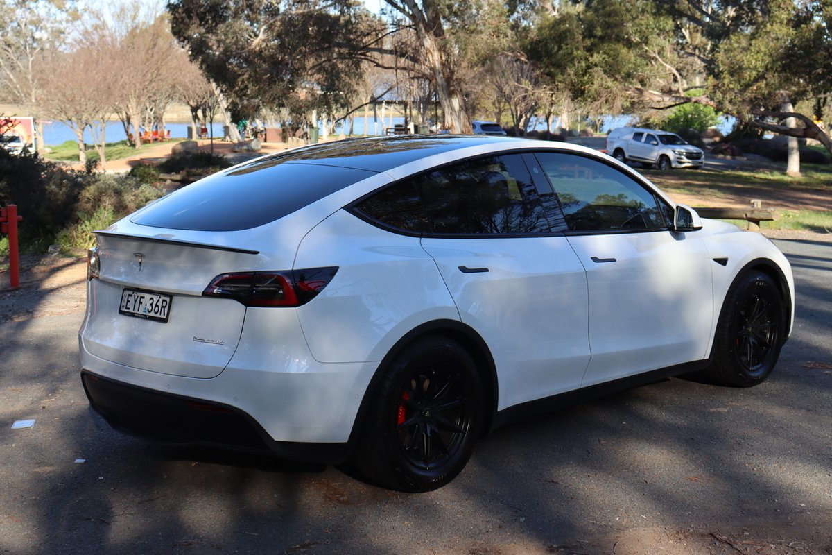 2023 Tesla Model Y Performance MY23 AWD image 7