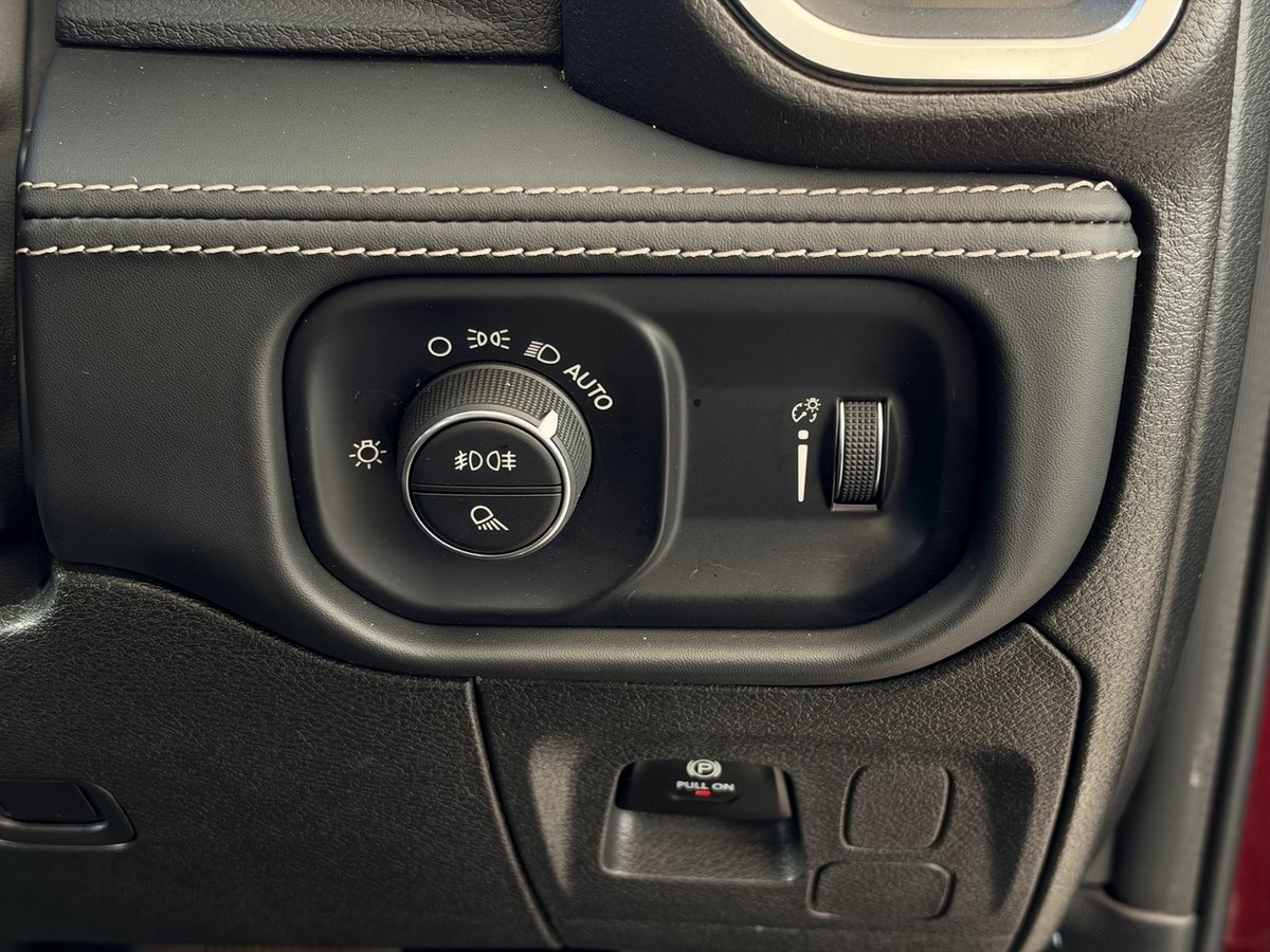 2024 RAM 1500 Big Horn DT MY24 4X4 Dual Range image 10