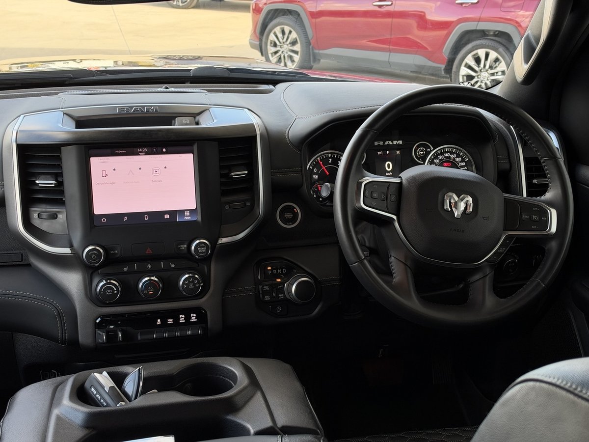 2024 RAM 1500 Big Horn DT MY24 4X4 Dual Range image 17