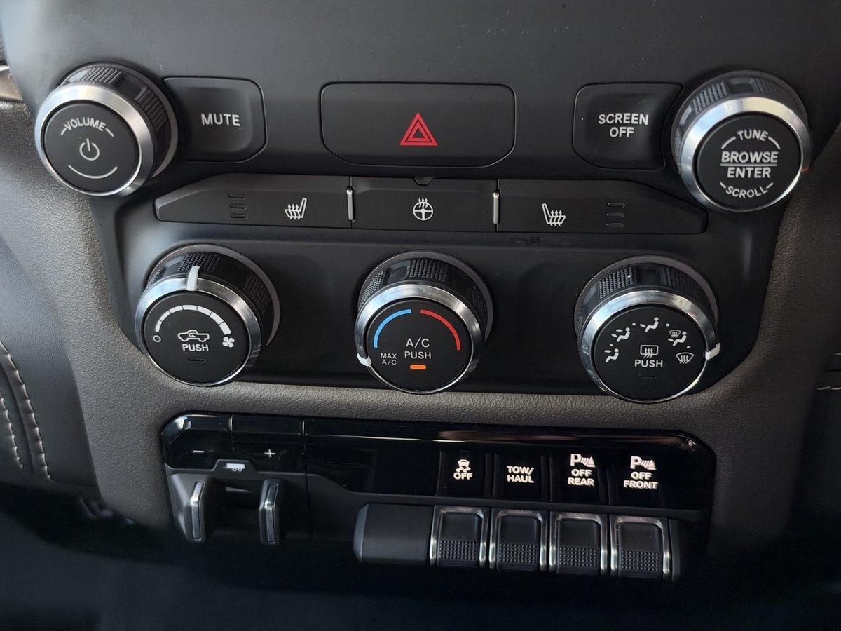 2024 RAM 1500 Big Horn DT MY24 4X4 Dual Range image 21
