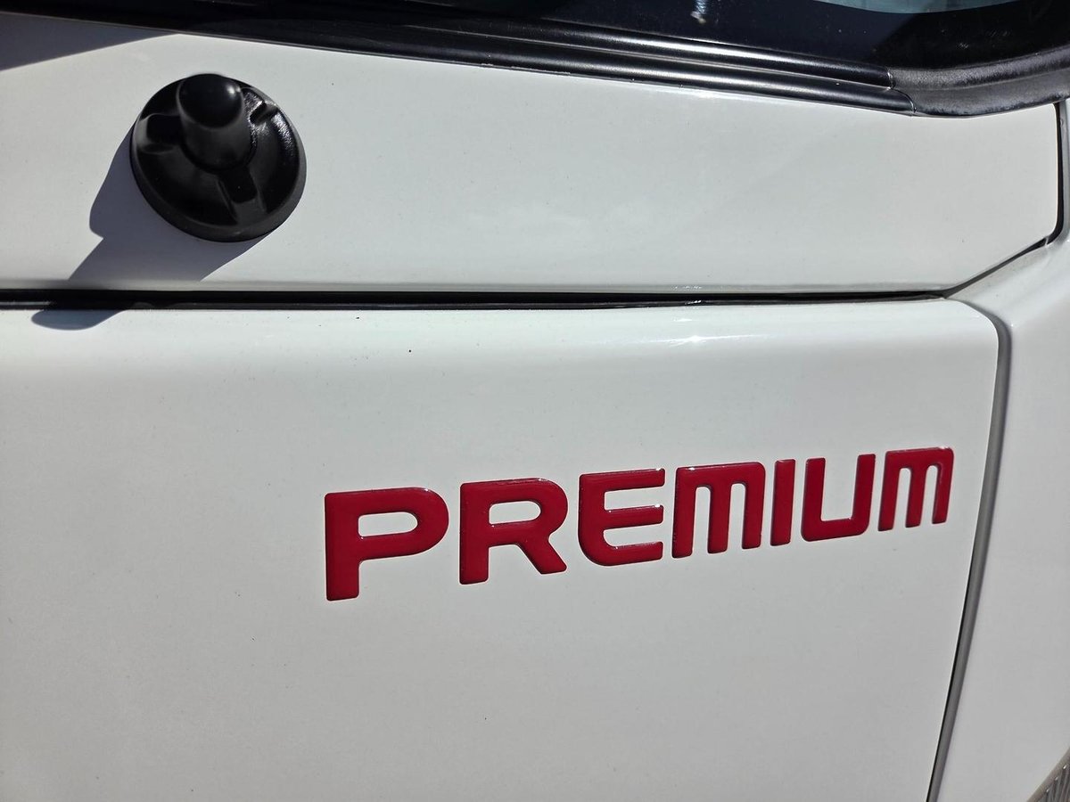 2011 Isuzu Npr400 Auto 6 Pallet Minus 18 Freezer image 14