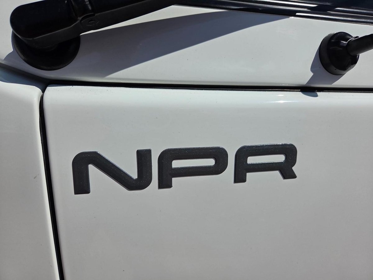 2011 Isuzu Npr400 Auto 6 Pallet Minus 18 Freezer image 16