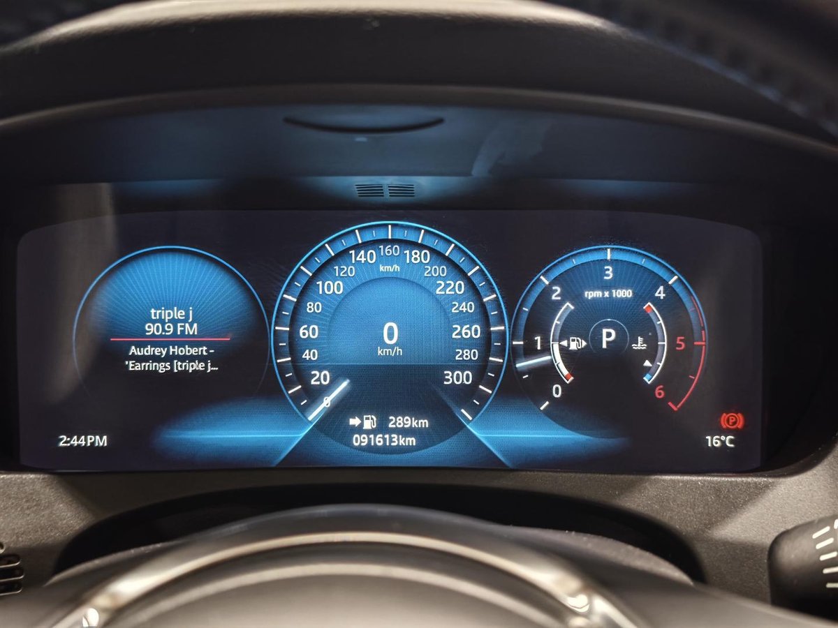 2017 Jaguar F-PACE 30d R-Sport X761 MY17 AWD image 16