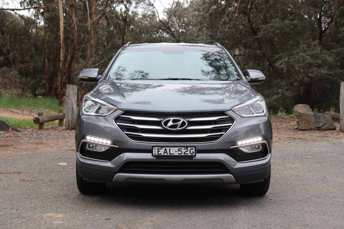2018 Hyundai Santa Fe Active DM5 Series II MY18 4X4 On Demand image 3