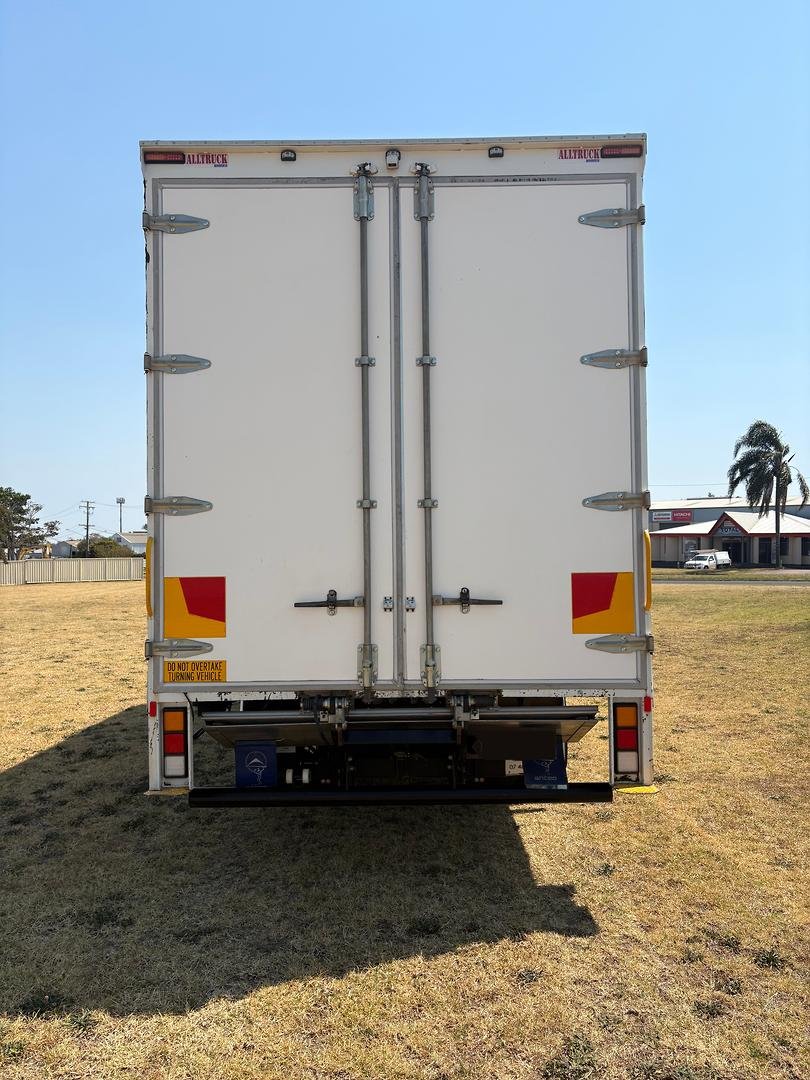 2021 Fuso Fighter 1124 image 6