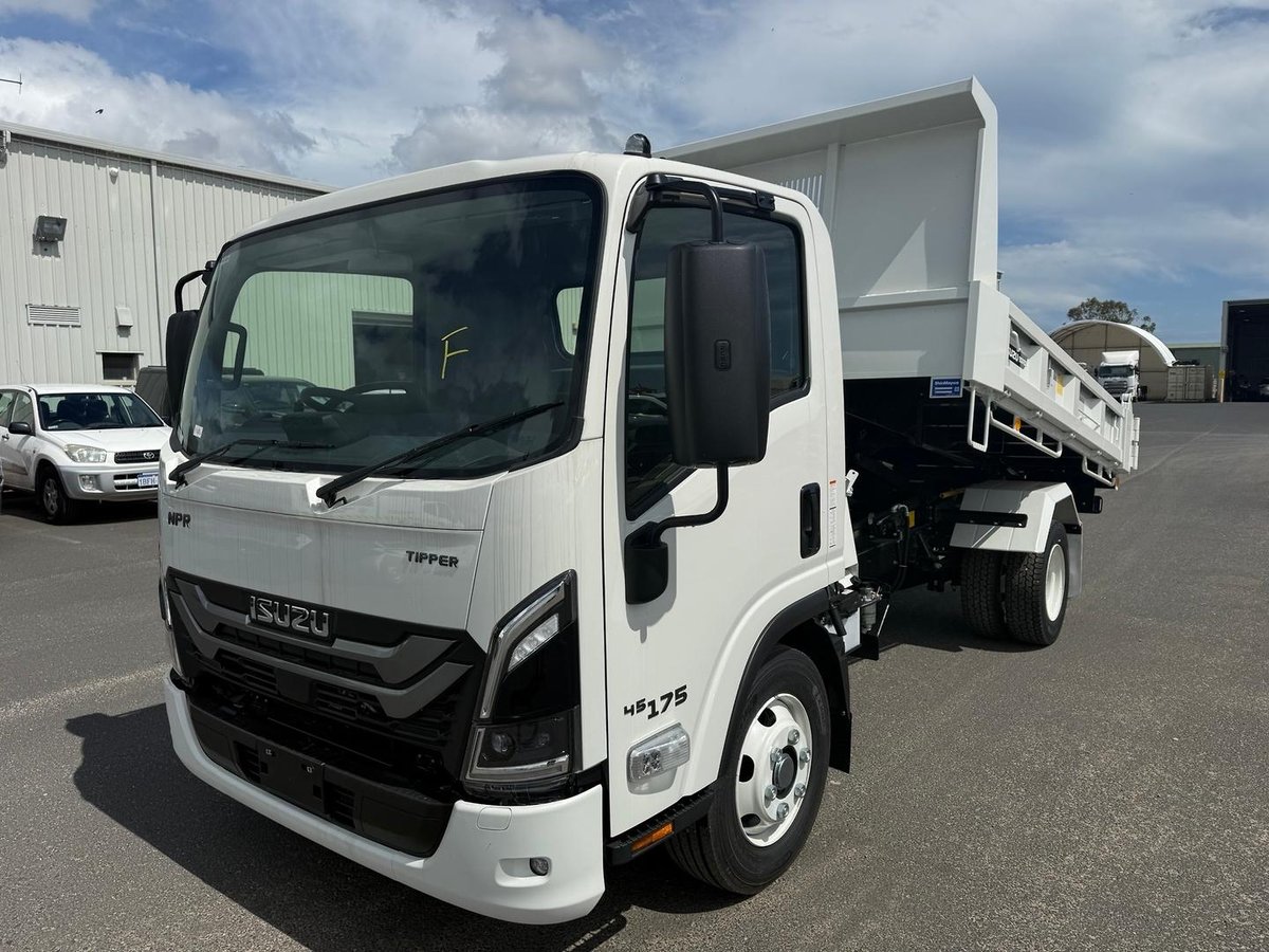 2026 Isuzu N Series NPR 45/65-175 DT D34 Tipper image 3