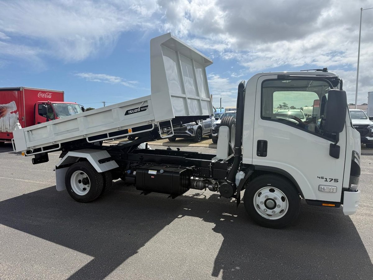2026 Isuzu N Series NPR 45/65-175 DT D34 Tipper image 7