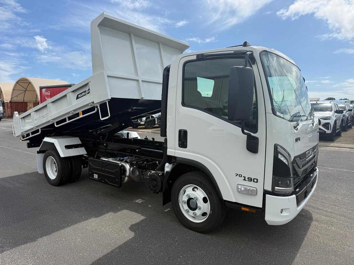 2026 Isuzu N Series NPR 70/45-190 AM D34 Tipper image 6