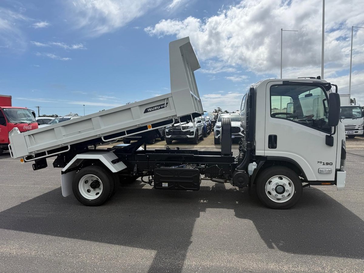 2026 Isuzu N Series NPR 70/45-190 AM D34 Tipper image 8