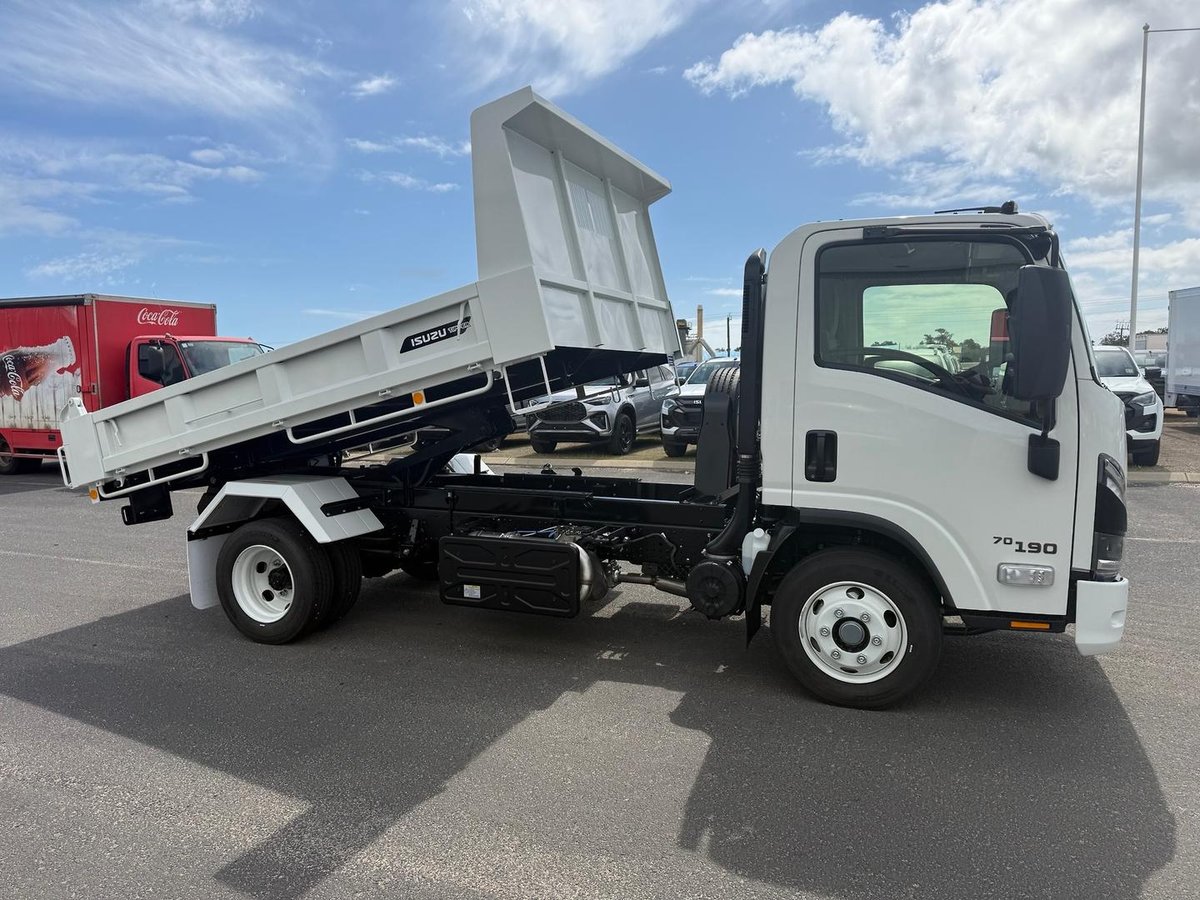 2026 Isuzu N Series NPR 70/45-190 AM D34 Tipper image 7