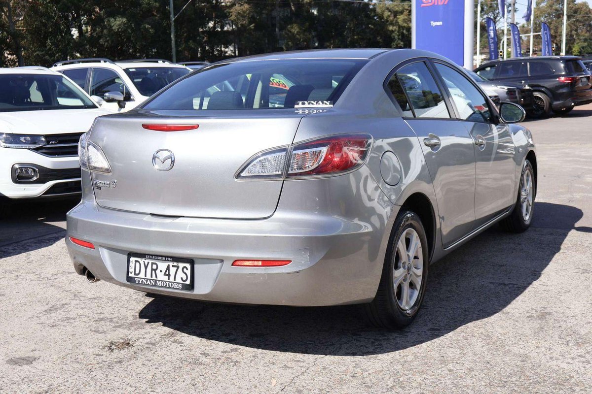 2024 Mazda 3 image 7