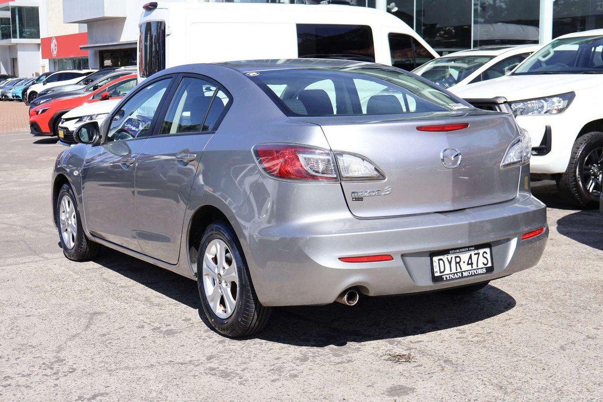 2024 Mazda 3 image 5
