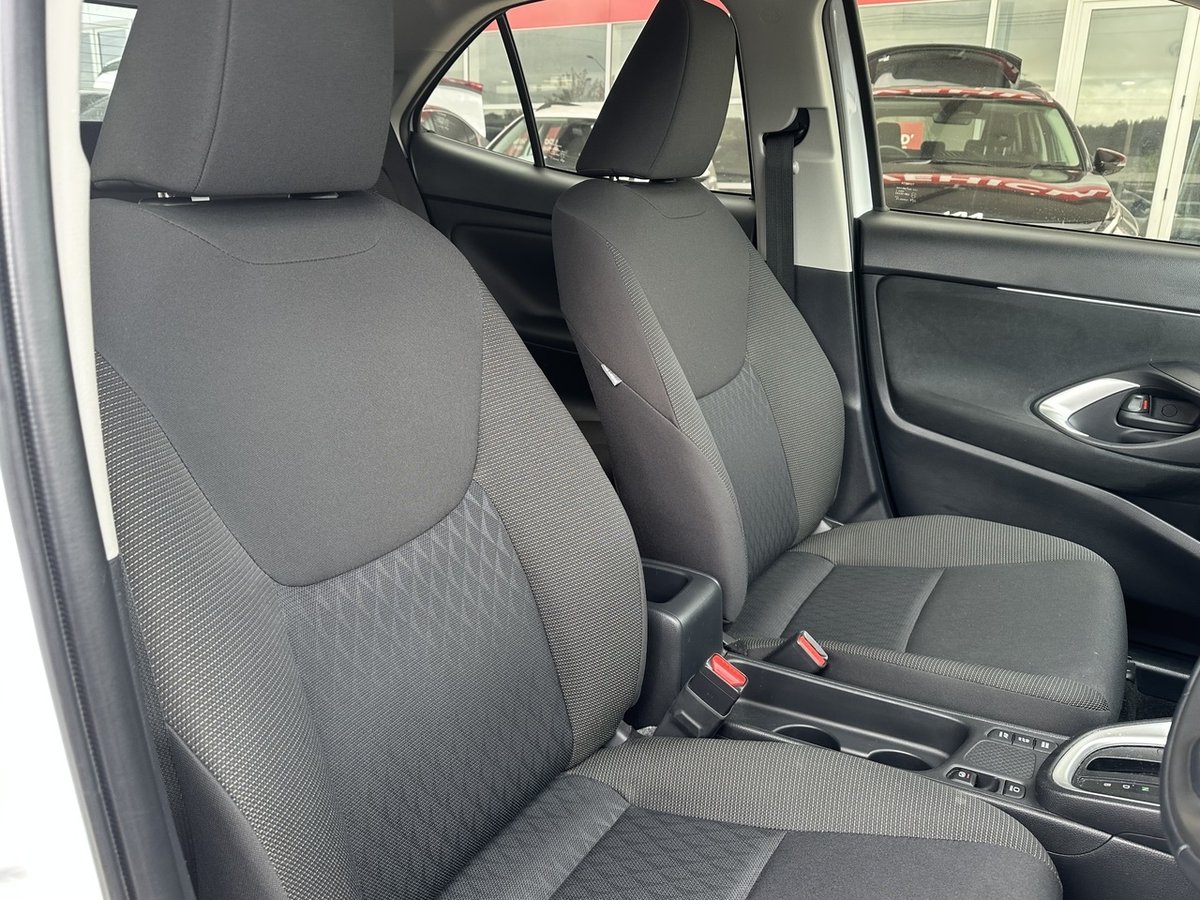 2023 Toyota Yaris Cross GX MXPJ10R image 11