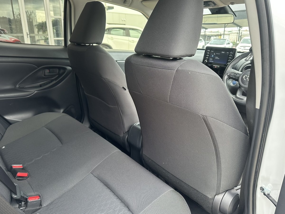 2023 Toyota Yaris Cross GX MXPJ10R image 12