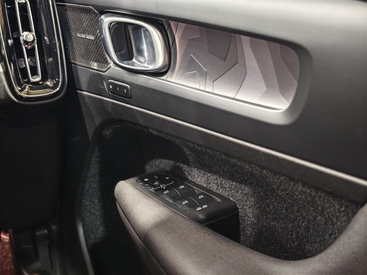 2023 Volvo XC40 Recharge Twin Pure Electric MY23 AWD image 18