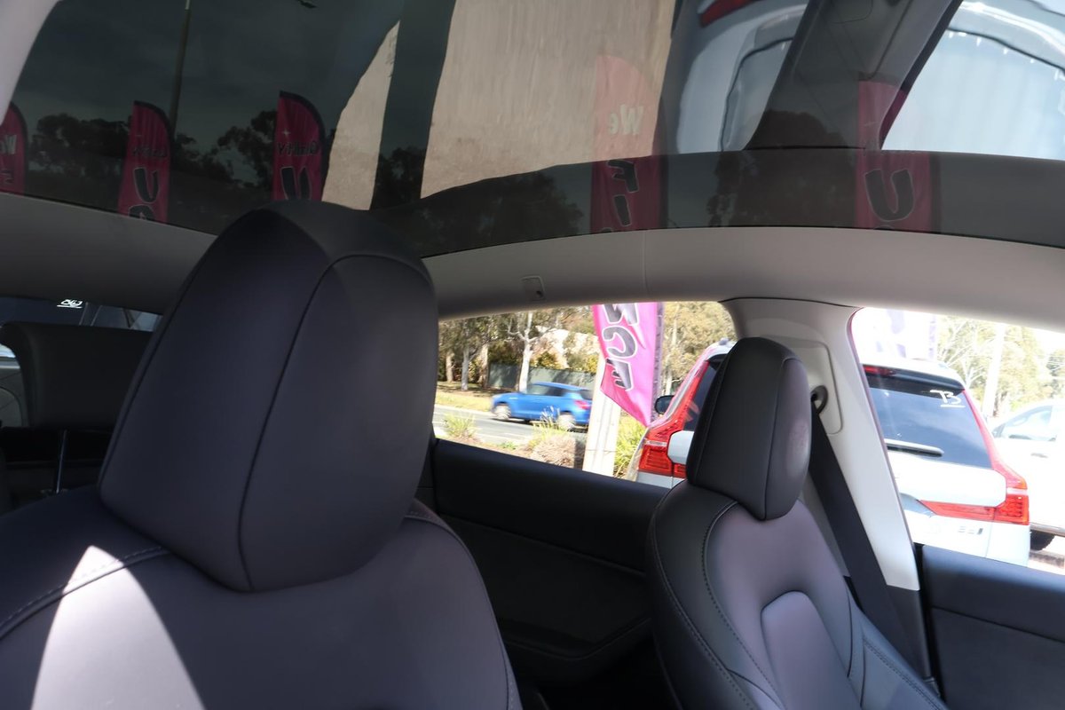 2023 Tesla Model Y Rear-Wheel Drive image 15