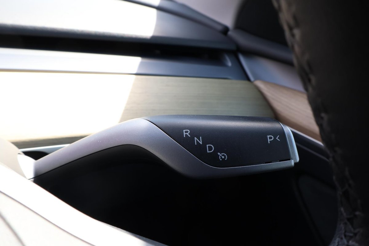 2023 Tesla Model Y Rear-Wheel Drive image 32