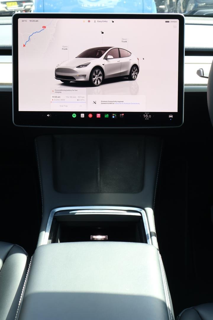2023 Tesla Model Y Rear-Wheel Drive image 24