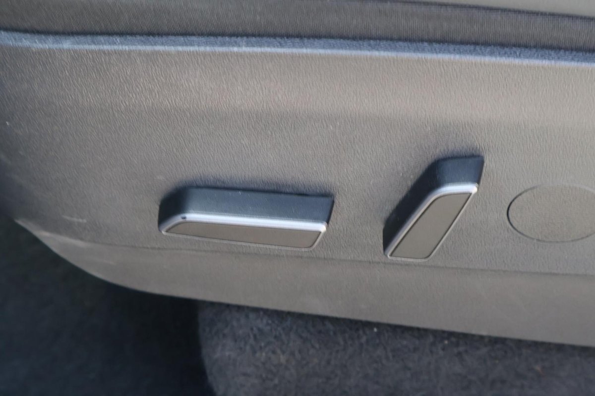 2023 Tesla Model Y Rear-Wheel Drive image 21