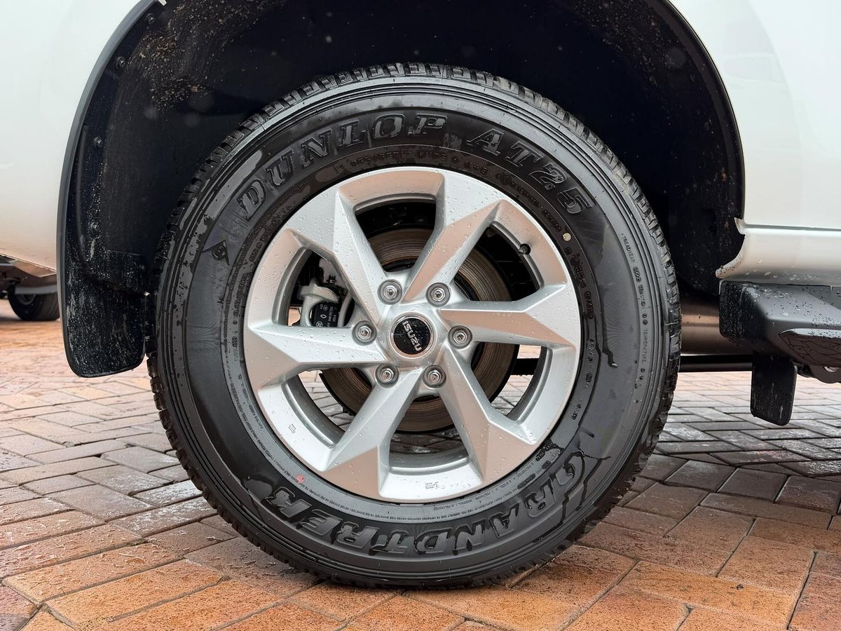 2026 Isuzu MU-X LS-M MY25.5 4X4 Dual Range image 9