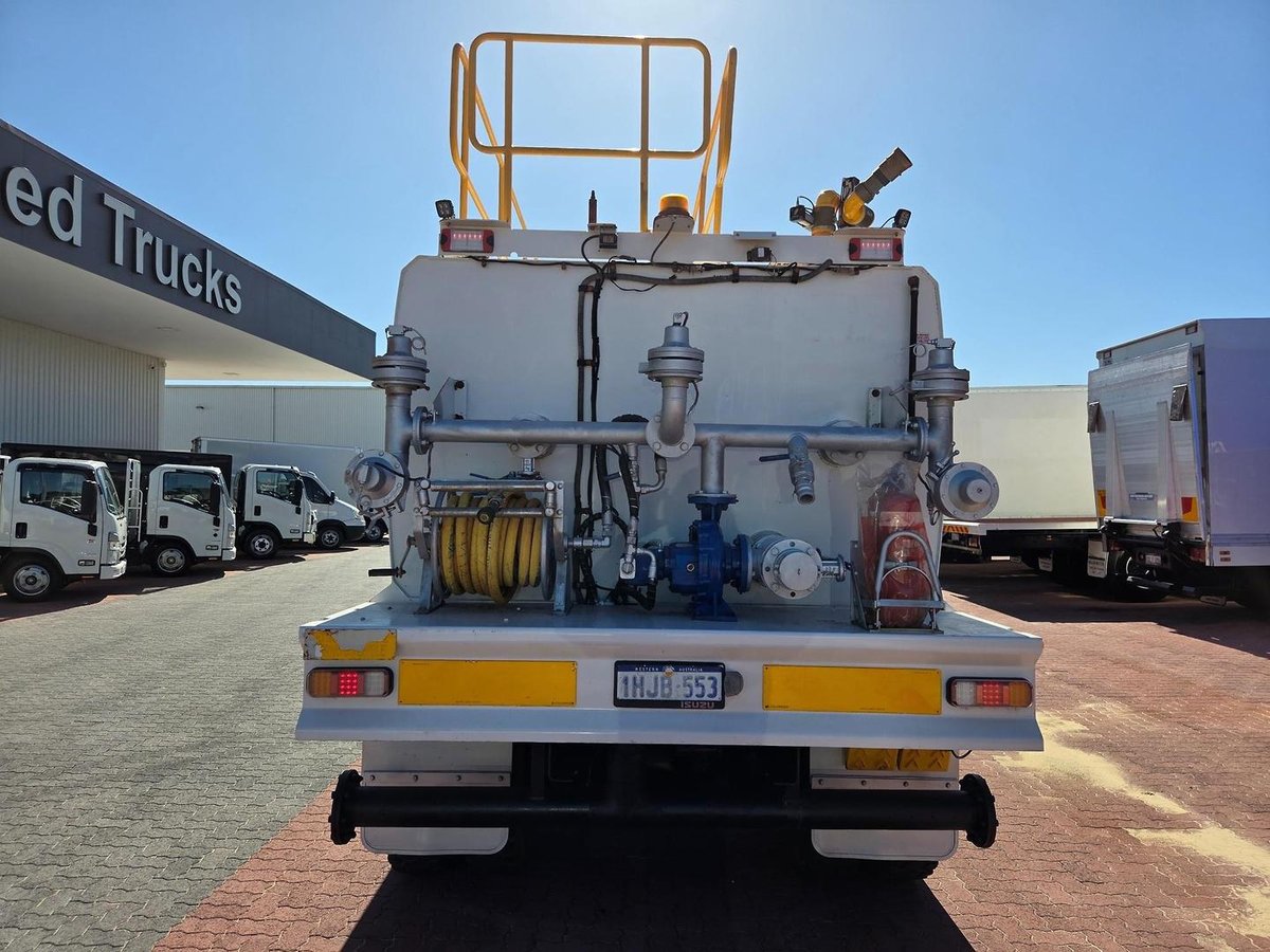 2021 Isuzu Fyh 300-350 8X4 Auto 18000L Water Cart image 6