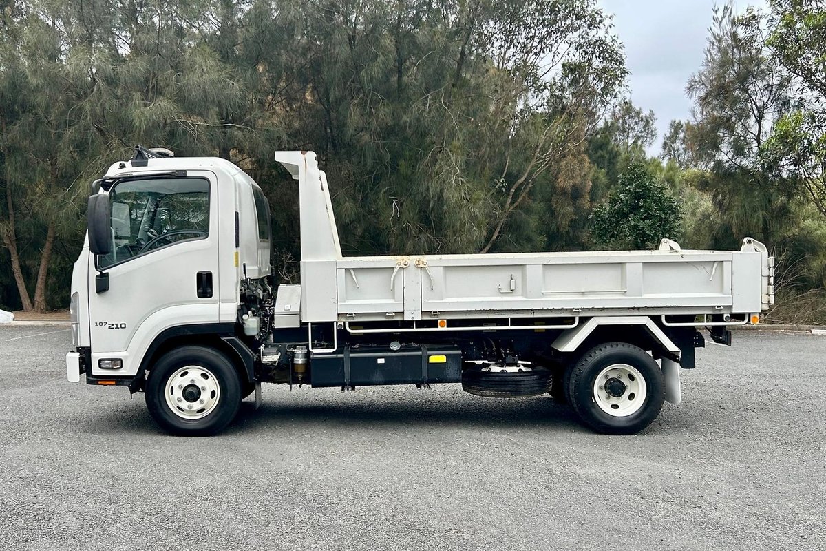 2021 Isuzu F Series FRR107-210 Tipper image 7
