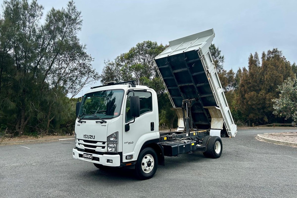 2021 Isuzu F Series FRR107-210 Tipper image 18
