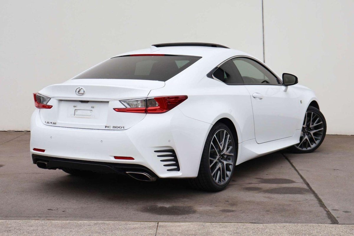 2015 Lexus RC 200t F Sport ASC10R image 2