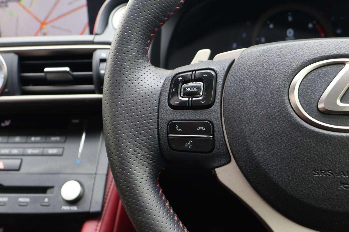 2015 Lexus RC 200t F Sport ASC10R image 32
