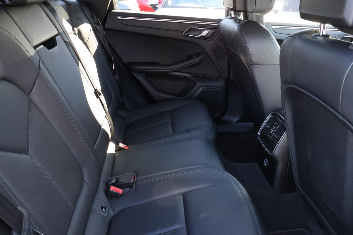 2019 Porsche Macan 95B MY20 AWD image 18