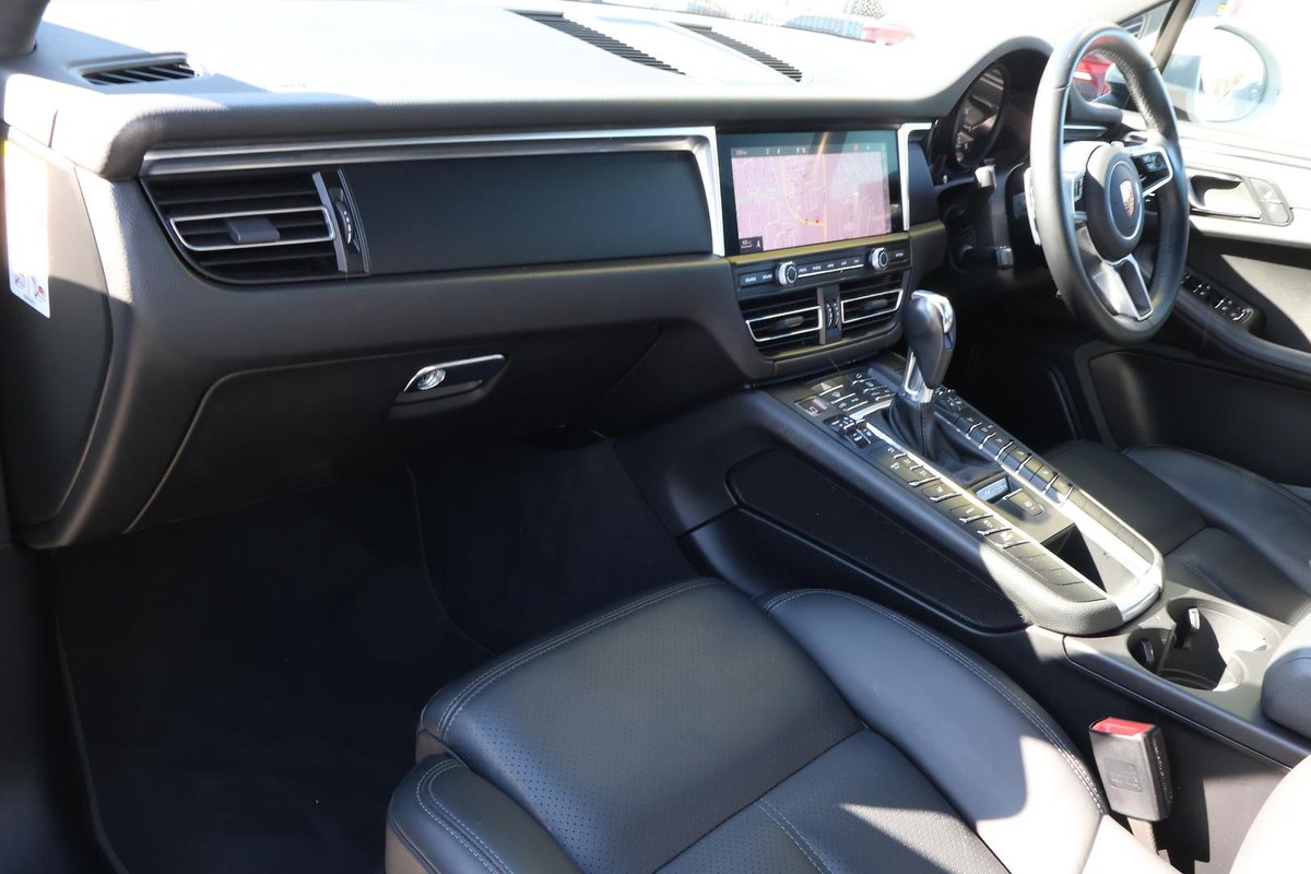 2019 Porsche Macan 95B MY20 AWD image 19