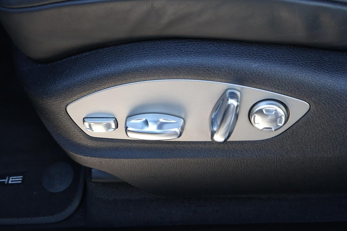 2019 Porsche Macan 95B MY20 AWD image 21