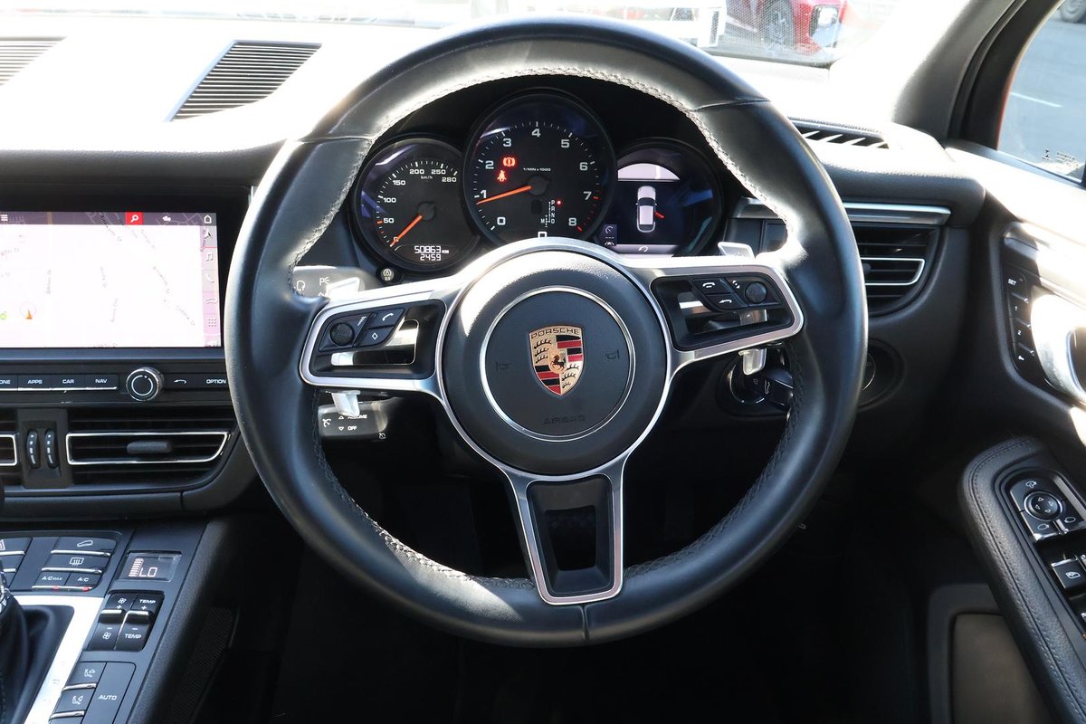 2019 Porsche Macan 95B MY20 AWD image 22