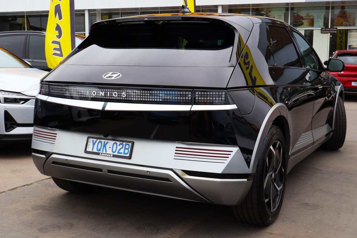 2022 Hyundai IONIQ 5 DYNAMIQ NE.V2 MY22 image 5